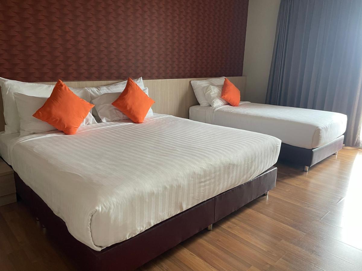 Tonaoi Grand Hotel Hat Yai Exterior photo