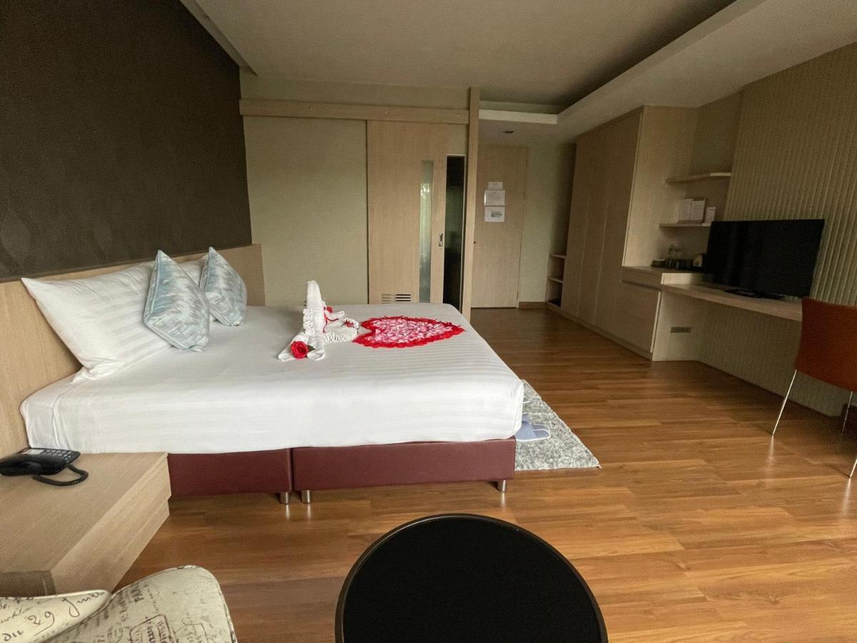 Tonaoi Grand Hotel Hat Yai Exterior photo