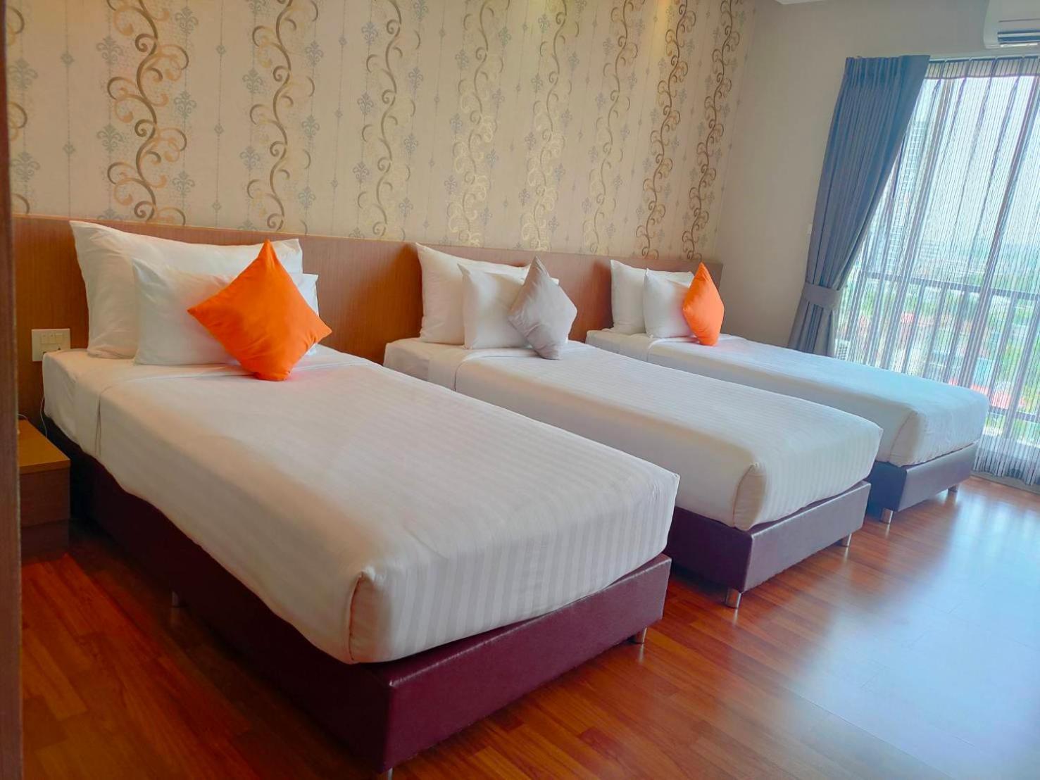 Tonaoi Grand Hotel Hat Yai Exterior photo